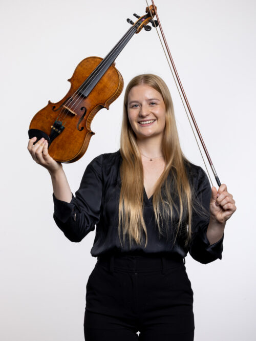 Klara Decker-Stewart The.SYO Concertmaster